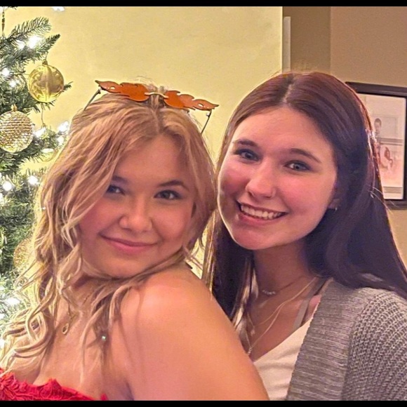 Meet your Posher, Kimi - Picture 6 of 8